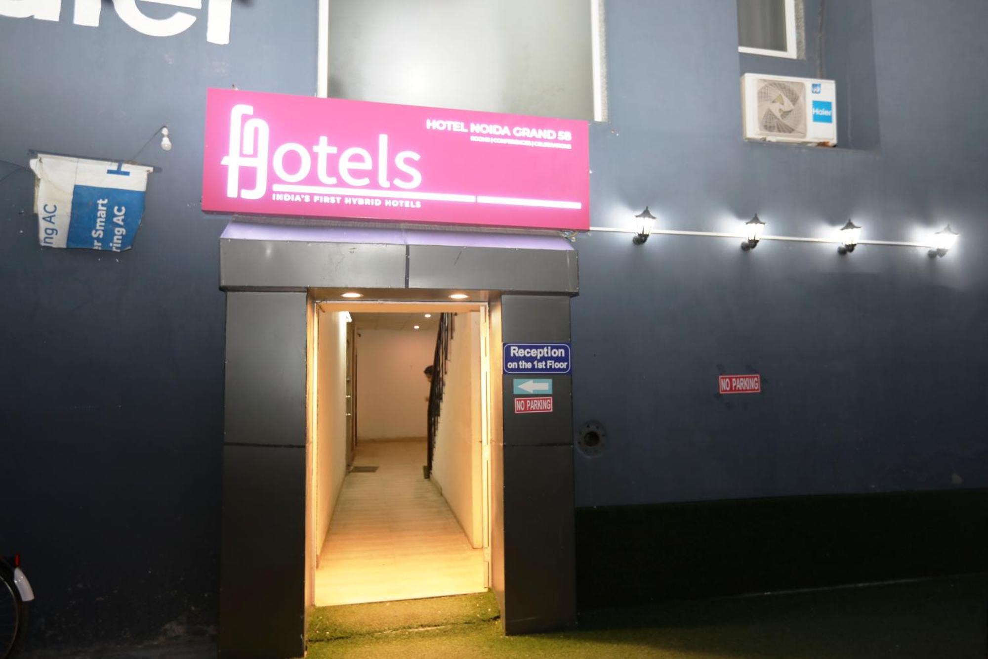 Hotel Noida Grand Sec 58 Екстериор снимка